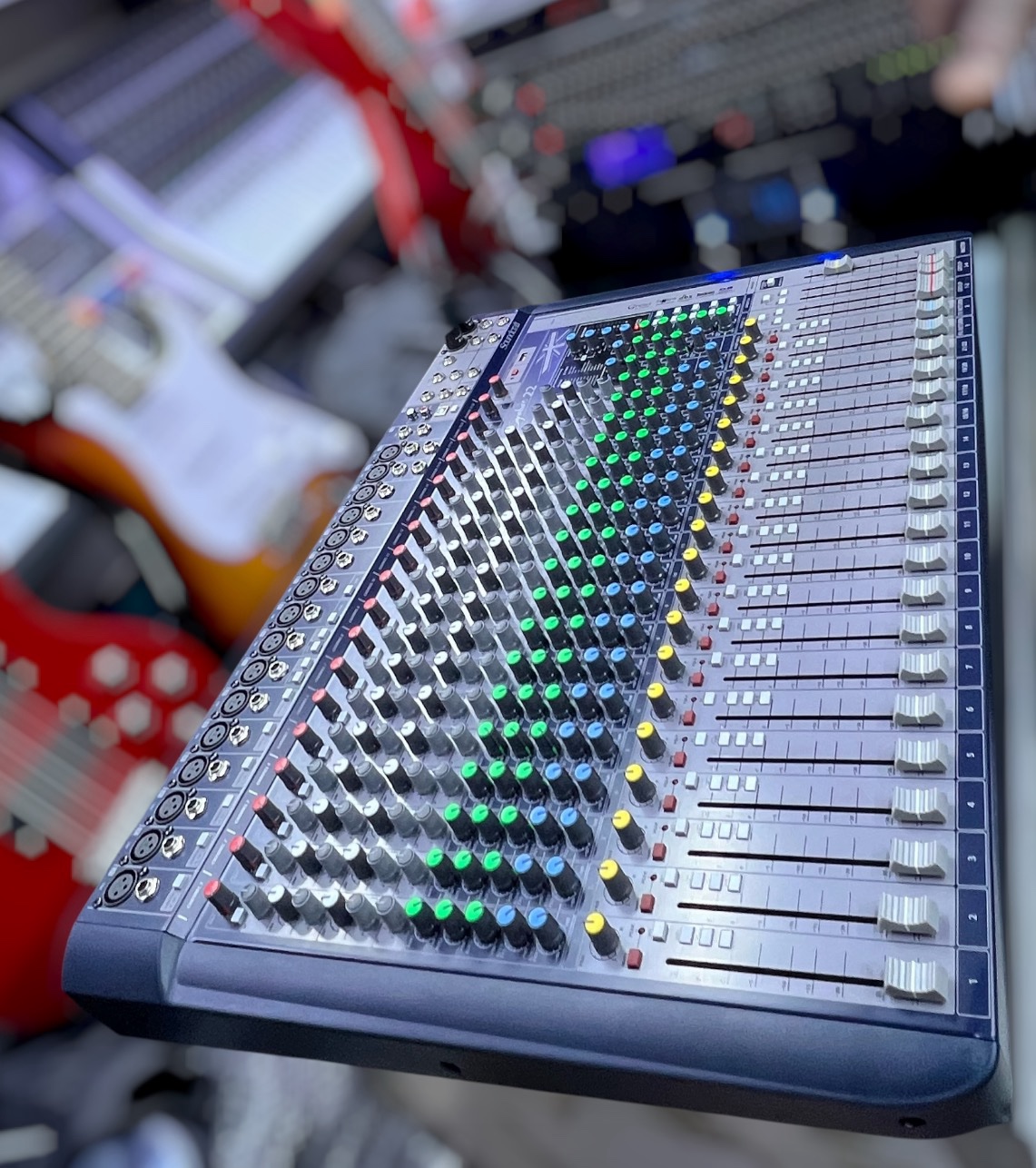 Soundcraft Signature 22 Mixing Console (Ghost Preamps & dbx Limiters) - Image 3